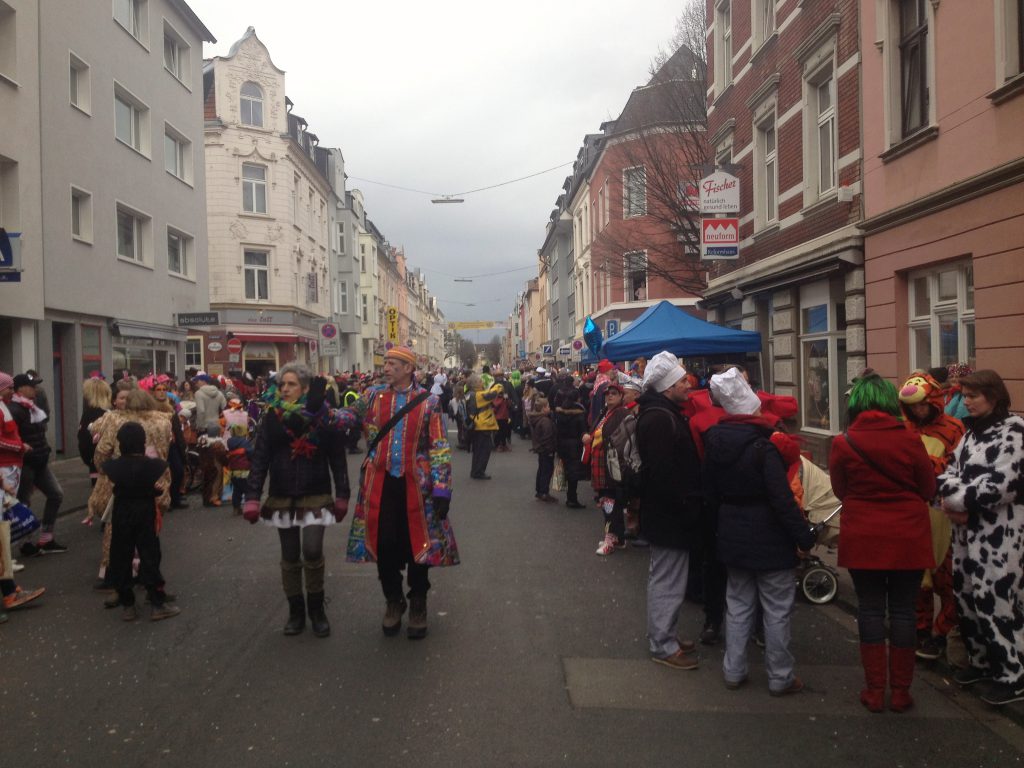 Karneval in Köln Ehrenfeld (Copyright: wilderwegesrand.de)